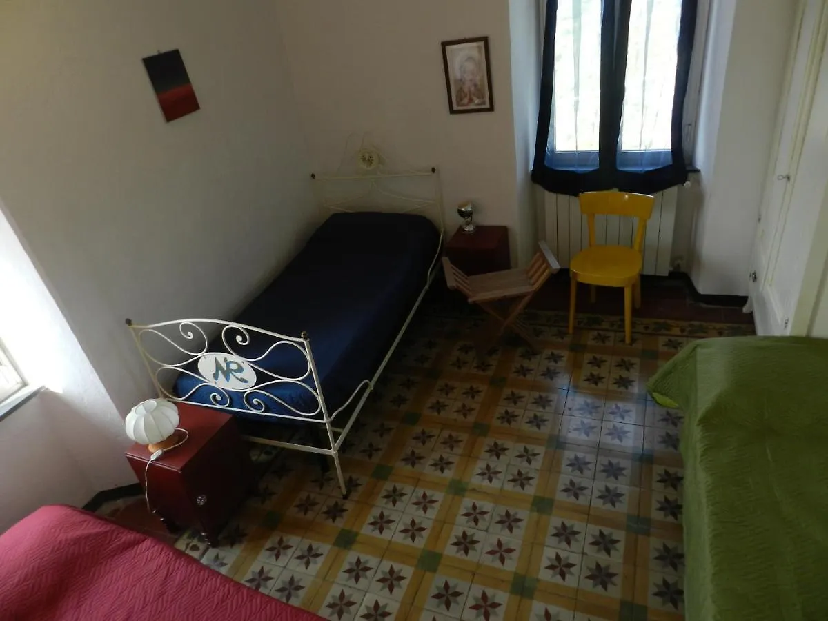 Trilocale In Dimora Tipica Apartment Montale  0*, Montale (Liguria) Italy